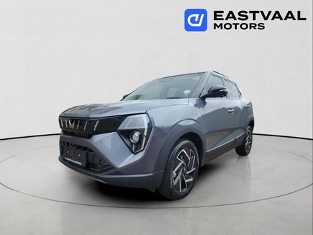 2026-Mahindra-XUV-3XO-12T-AX7L_2