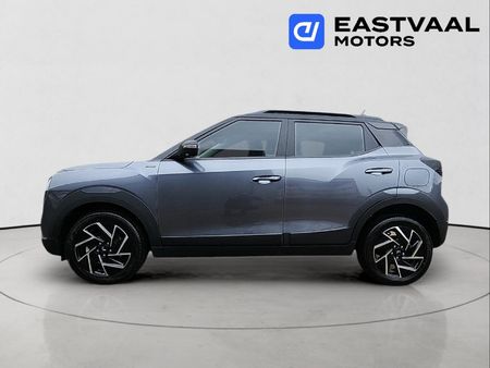 2026-Mahindra-XUV-3XO-12T-AX7L_3