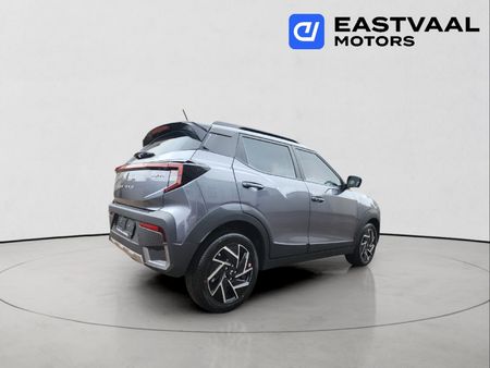 2026-Mahindra-XUV-3XO-12T-AX7L_6