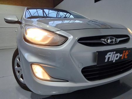 2013-Hyundai-Accent-16-GLS-Fluid_9