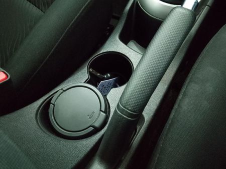 2013-Hyundai-Accent-16-GLS-Fluid_24