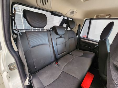 2022-Mahindra-Pik-Up-22-mHawk-S11-Auto-Double-Cab_9