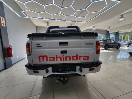 2022-Mahindra-Pik-Up-22-mHawk-S11-Auto-Double-Cab_3