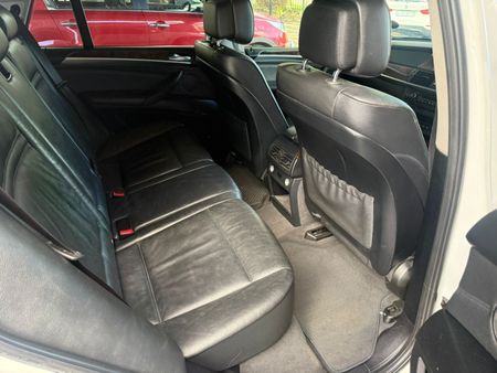 2013-BMW-X5-xDrive30d-Dynamic-Auto_6