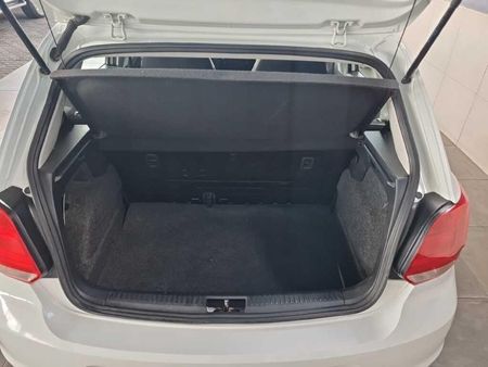 2020-Volkswagen-Polo-Vivo-14-Comfortline-5-dr_9