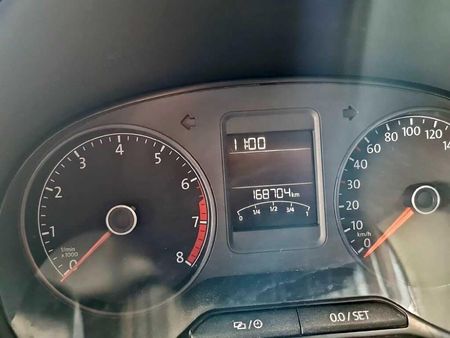 2020-Volkswagen-Polo-Vivo-14-Comfortline-5-dr_13