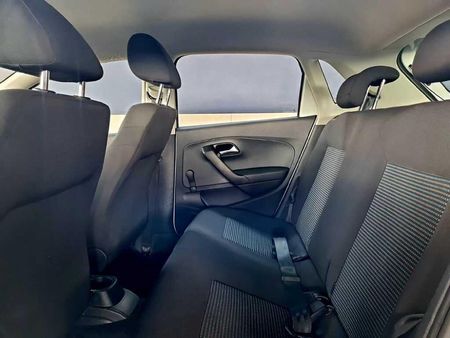 2020-Volkswagen-Polo-Vivo-14-Comfortline-5-dr_15