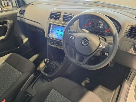 2026-Volkswagen-Polo-Vivo-14-Life_9