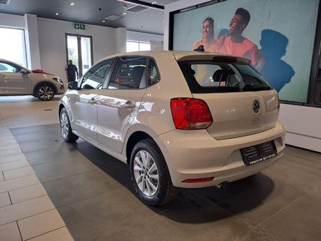 2026-Volkswagen-Polo-Vivo-14-Life_2
