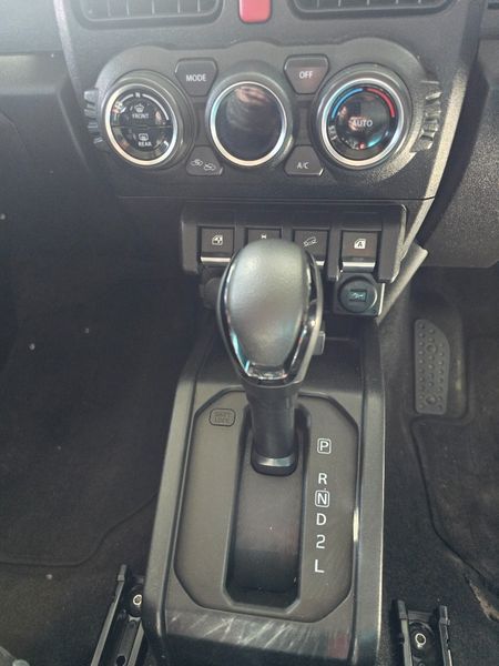 2020-Suzuki-Jimny-15-GLX-Auto_9