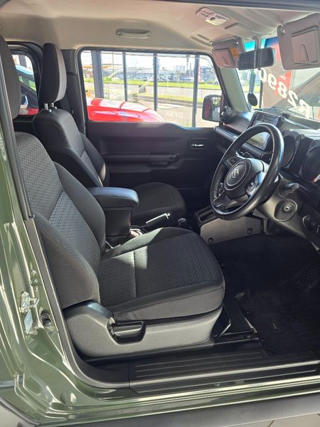 2020-Suzuki-Jimny-15-GLX-Auto_10
