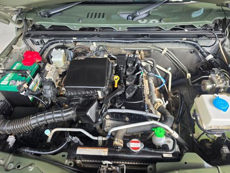 2020-Suzuki-Jimny-15-GLX-Auto_13