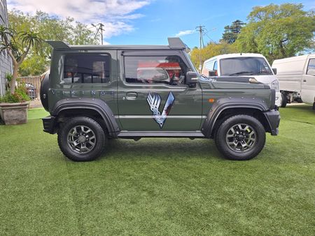 2020-Suzuki-Jimny-15-GLX-Auto_3