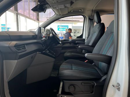 2026-Ford-Tourneo-Custom-20D-Sport-Auto_17