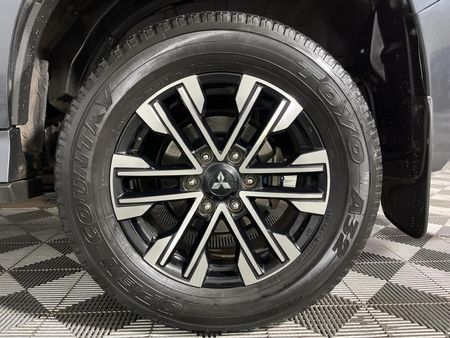 2021-Mitsubishi-Pajero-Sport-24D-4x4-Exceed-Auto_6