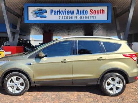 2015-Ford-Kuga-15-EcoBoost-Ambiente_1