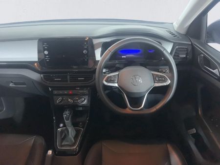 2026-Volkswagen-T-Cross-10-TSI-Life-Auto_9