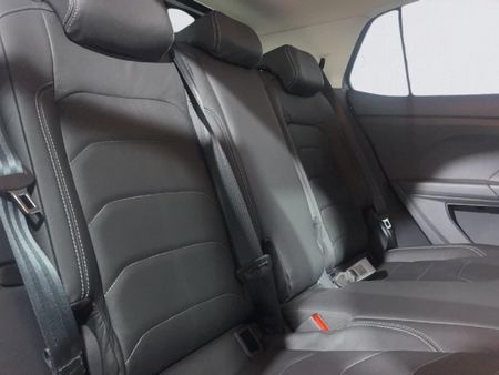 2026-Volkswagen-T-Cross-10-TSI-Life-Auto_11