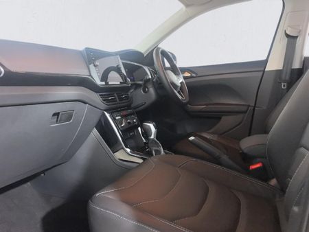 2026-Volkswagen-T-Cross-10-TSI-Life-Auto_12