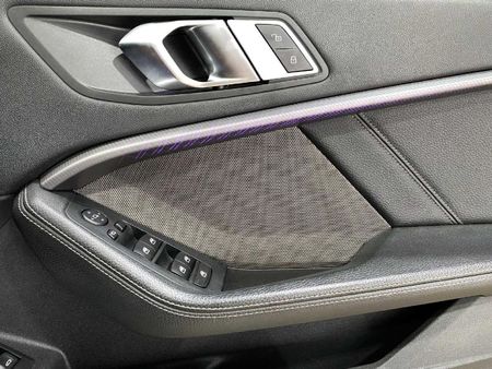2022-BMW-1-Series-M135i-xDrive_14