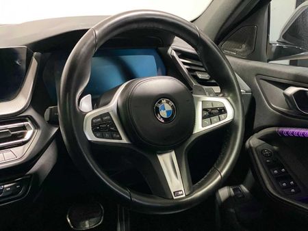 2022-BMW-1-Series-M135i-xDrive_15