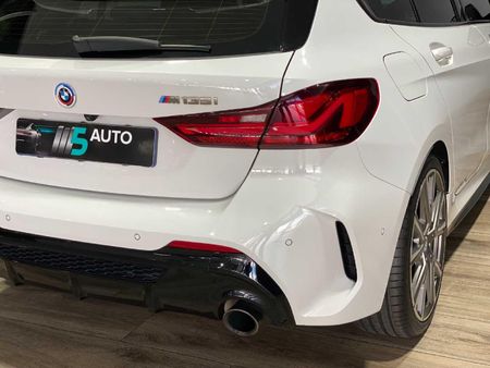 2022-BMW-1-Series-M135i-xDrive_19