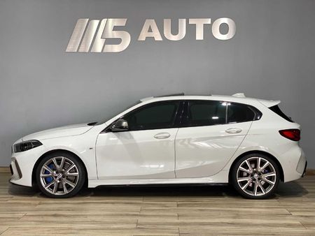 2022-BMW-1-Series-M135i-xDrive_2