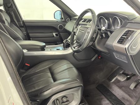 2017-Land-Rover-Range-Rover-Sport-30-SDV6-SE_9