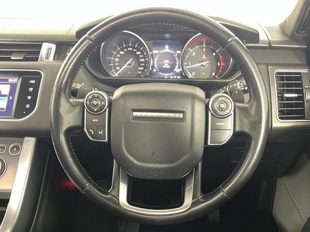 2017-Land-Rover-Range-Rover-Sport-30-SDV6-SE_11
