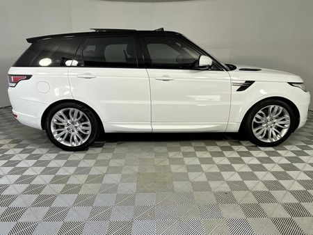 2017-Land-Rover-Range-Rover-Sport-30-SDV6-SE_17