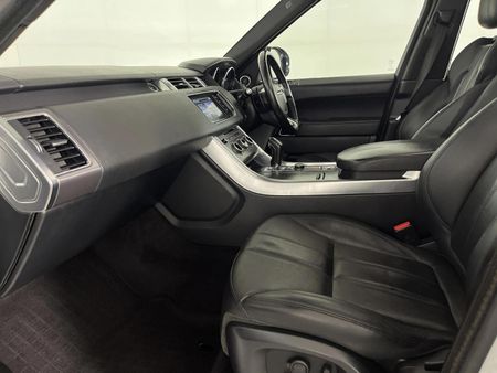 2017-Land-Rover-Range-Rover-Sport-30-SDV6-SE_8