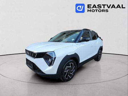 2026-Mahindra-XUV-3XO-12T-AX7L_2