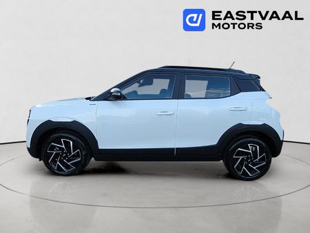 2026-Mahindra-XUV-3XO-12T-AX7L_3