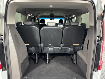 2021-Ford-Tourneo-Custom-LTD-22-TDCi-SWB-114kW_12