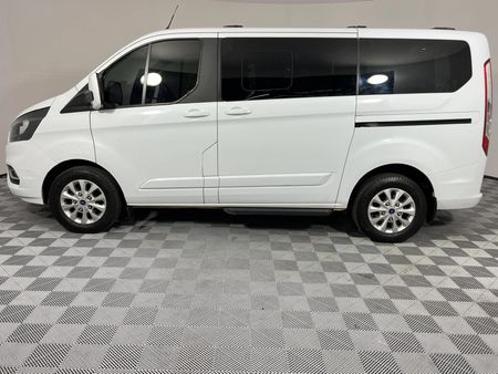 2021-Ford-Tourneo-Custom-LTD-22-TDCi-SWB-114kW_18