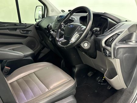 2021-Ford-Tourneo-Custom-LTD-22-TDCi-SWB-114kW_8