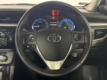2015-Toyota-Corolla-18-High-Auto_11