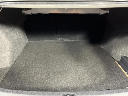 2015-Toyota-Corolla-18-High-Auto_13