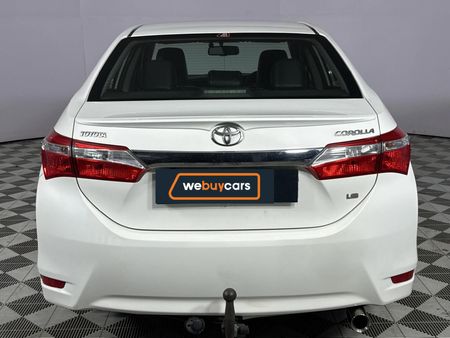 2015-Toyota-Corolla-18-High-Auto_17