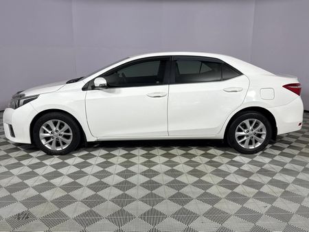 2015-Toyota-Corolla-18-High-Auto_18