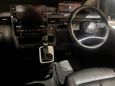 2022-Hyundai-Staria-22d-Executive-Auto_10
