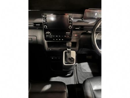 2022-Hyundai-Staria-22d-Executive-Auto_11