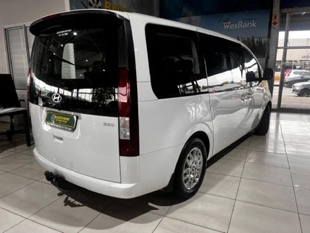 2022-Hyundai-Staria-22d-Executive-Auto_3