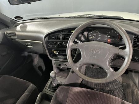 1995-Toyota-Camry-200-Si_10