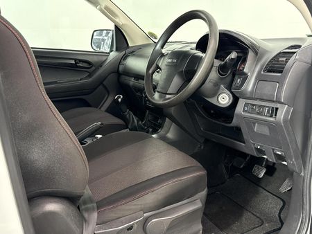 2021-Isuzu-D-Max-250-HO-Hi-Rider-4x4-Double-Cab_9