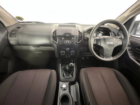 2021-Isuzu-D-Max-250-HO-Hi-Rider-4x4-Double-Cab_1