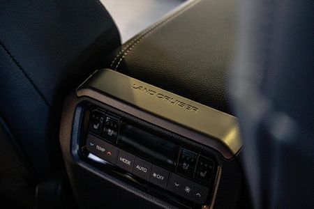 2026-Toyota-Land-Cruiser-Prado-VX-R-28GD-Auto_9
