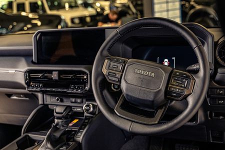 2026-Toyota-Land-Cruiser-Prado-VX-R-28GD-Auto_8