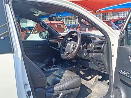 2020-Toyota-Hilux-28-GD-6-Raised-Body-Raider-Auto-Extended-Cab_5