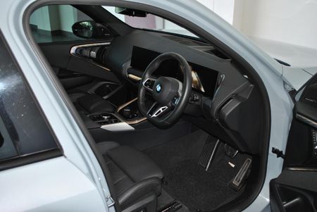2025-BMW-X3-20d-xDrive-M-Sport_9